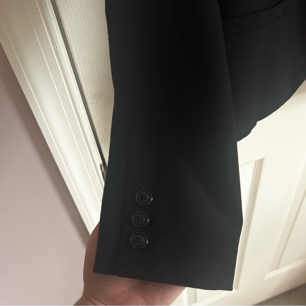 Forever 21 Classic Black Women's Blazer - Picture 3 of 4